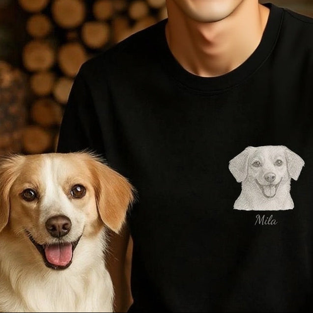 Personlig T-shirt med husdjursmotiv – Skräddarsytt foto i elegant svartvit stil