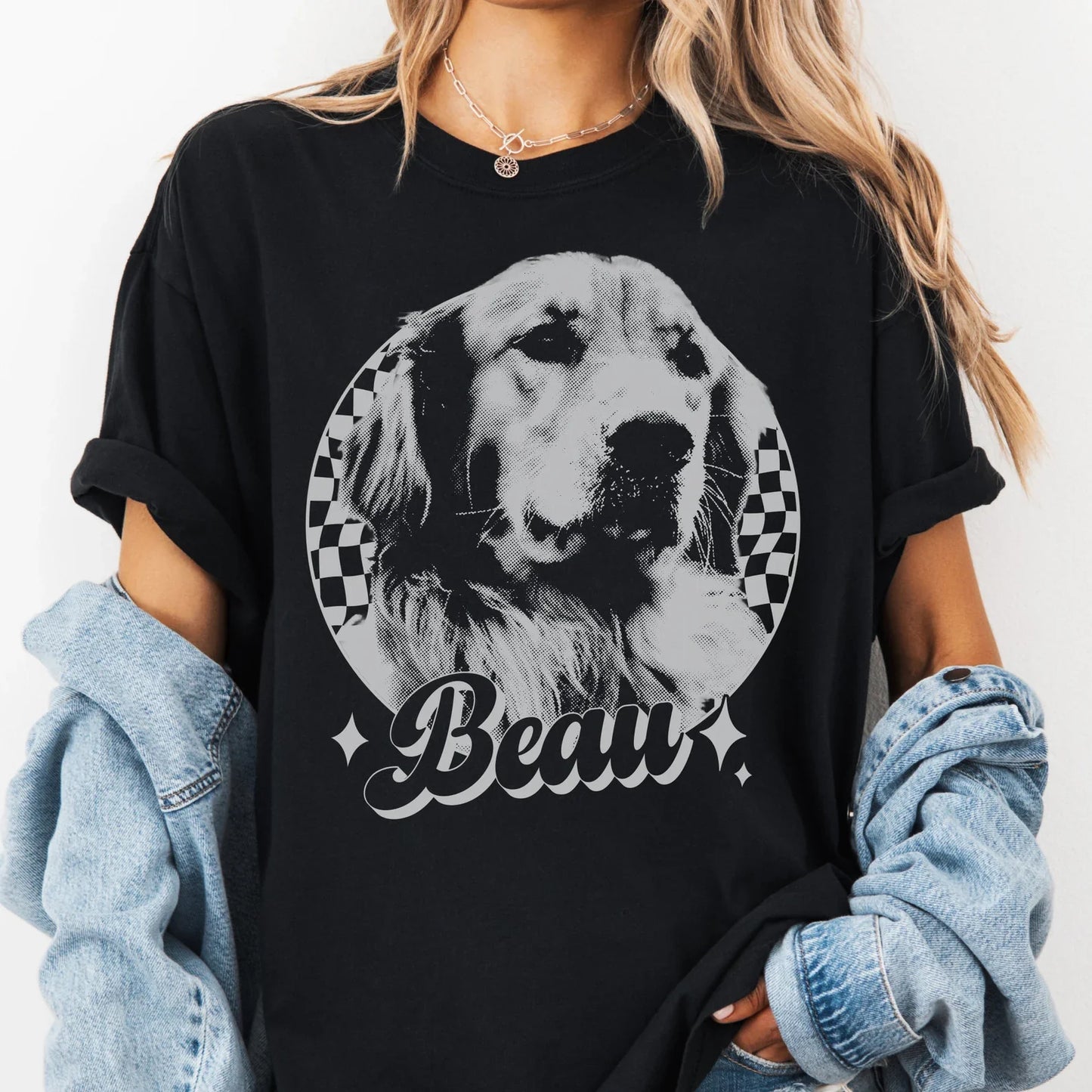 Förvandla ditt älskade hund- eller kattfoto till en unik vintage-inspirerad T-shirt – i svartvitt, endast ett exemplar i världen 「Black and White」