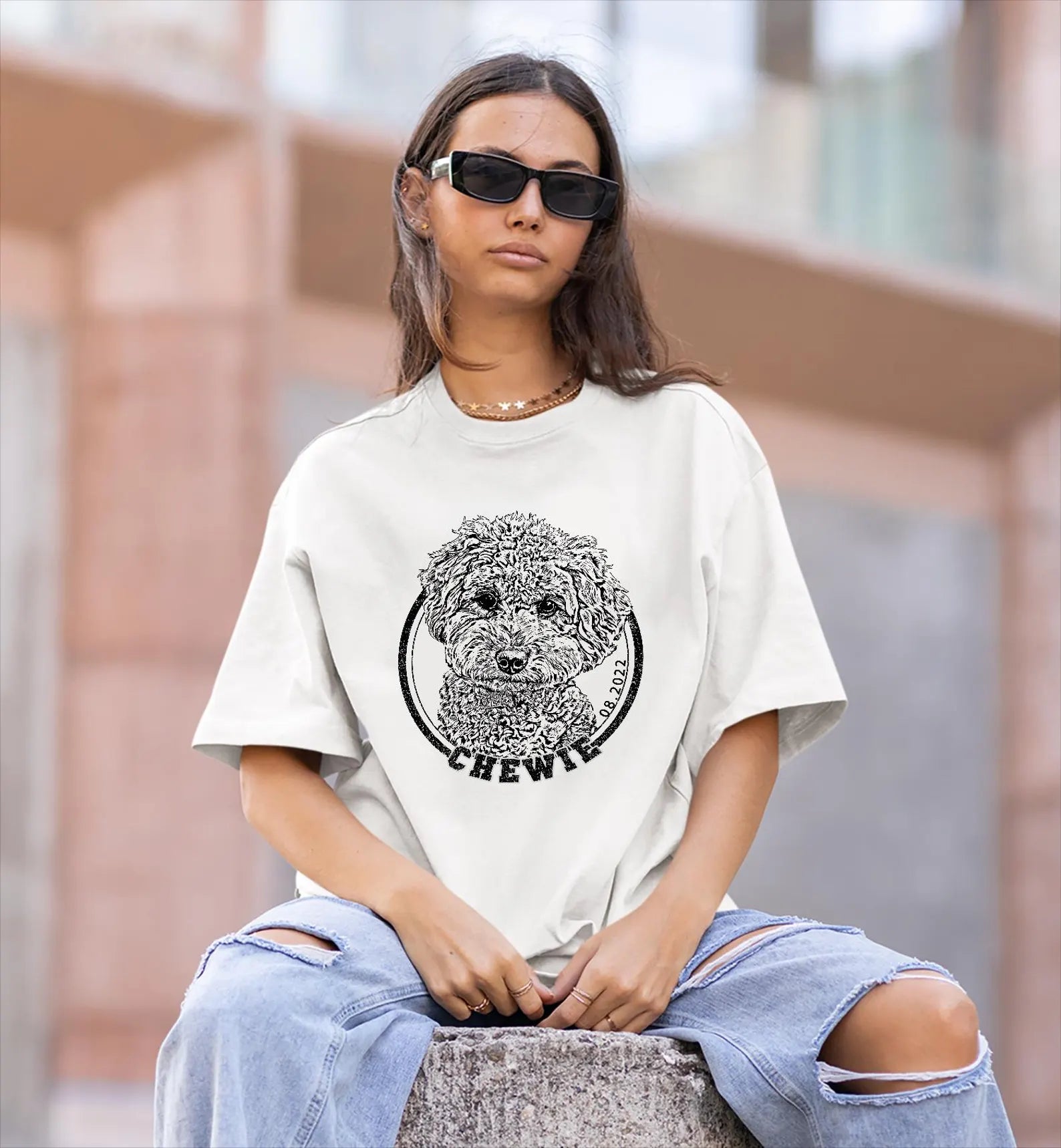 Personlig T-shirt med stort husdjurstryck – Skräddarsytt foto i svartvit linjekonst