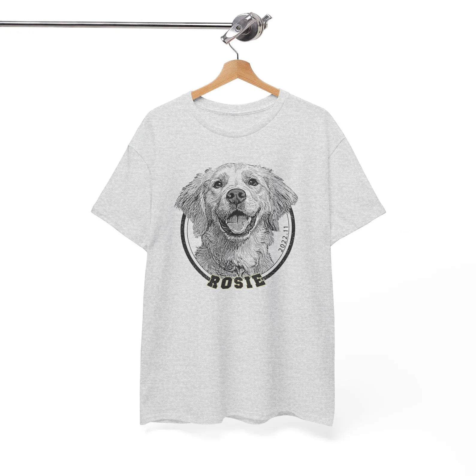 Personlig T-shirt med stort husdjurstryck – Skräddarsytt foto i svartvit linjekonst