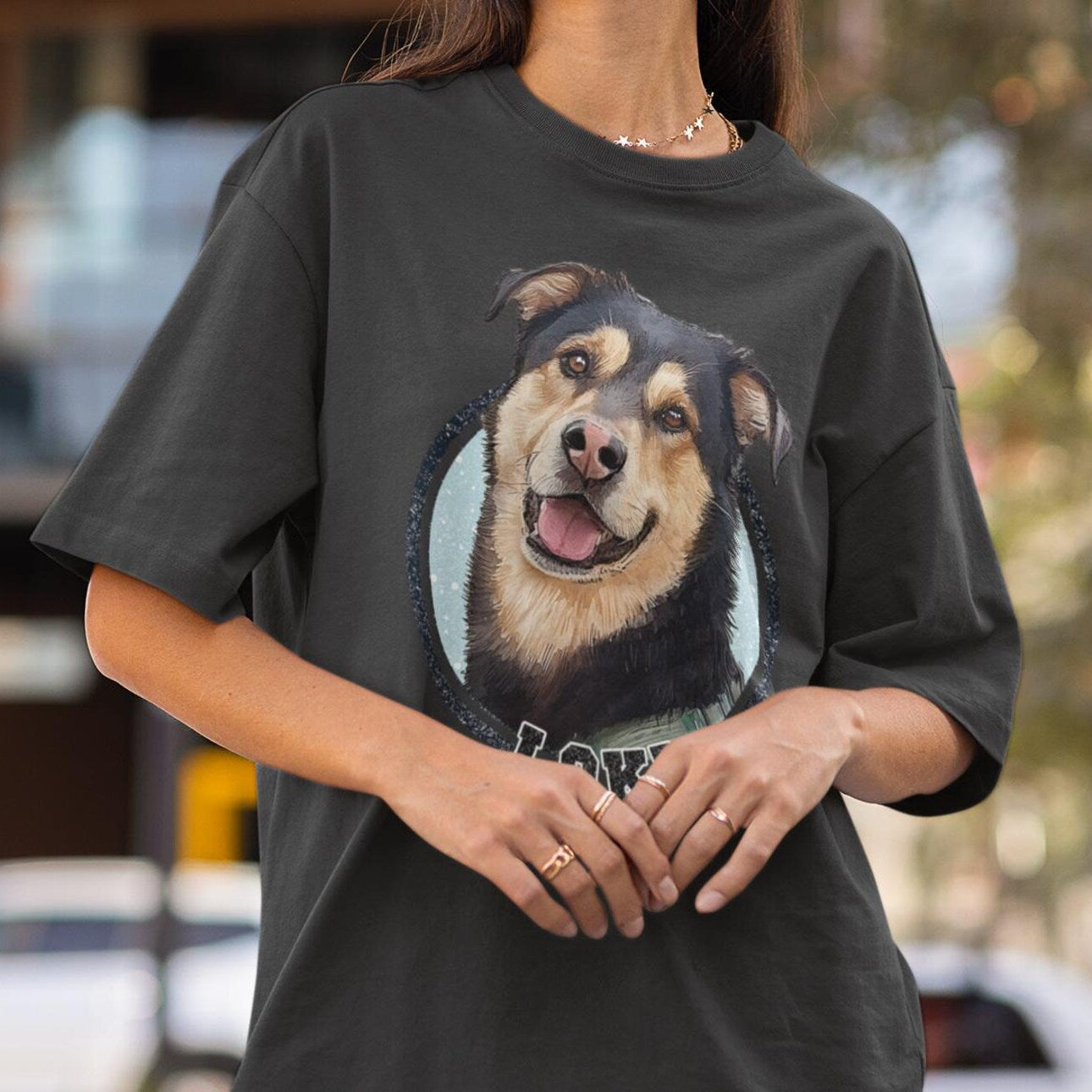 Personlig T-shirt med stort husdjurstryck – Skräddarsytt foto i färgglad linjekonst