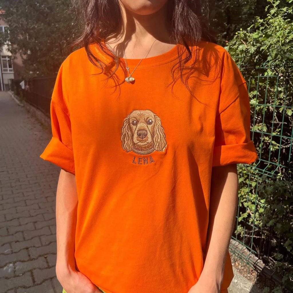 New Arrival! Personlig broderad t-shirt med husdjursfoto – Centrerat broderi