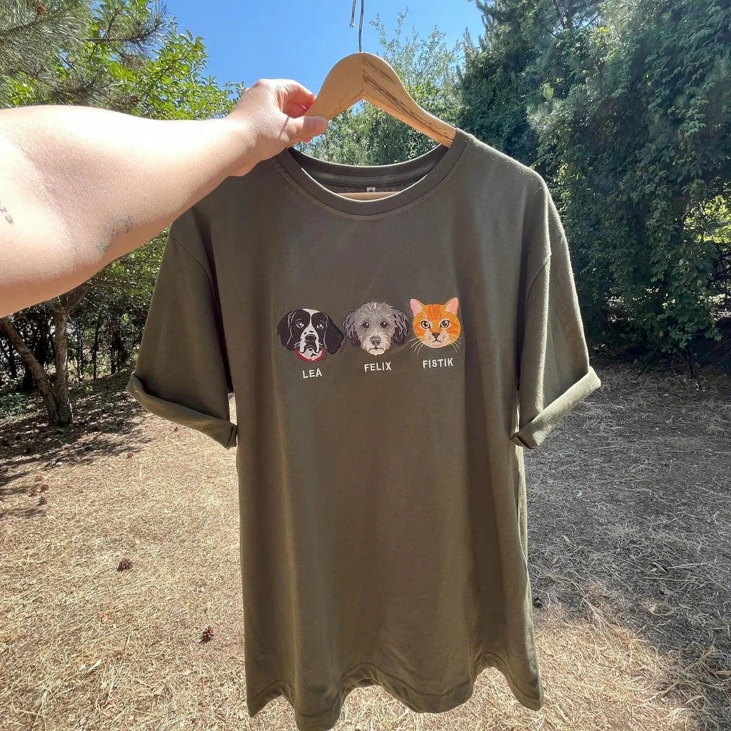 New Arrival! Personlig broderad t-shirt med husdjursfoto – Centrerat broderi