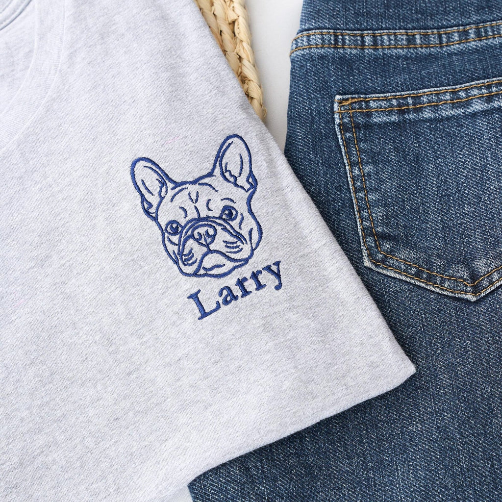 Nyhet! Broderad T-shirt med eget foto – Linjetecknad design av ditt husdjur