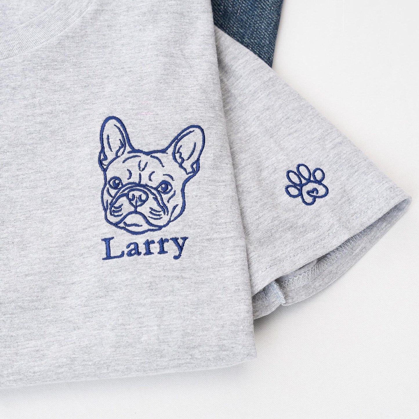 Nyhet! Broderad T-shirt med eget foto – Linjetecknad design av ditt husdjur